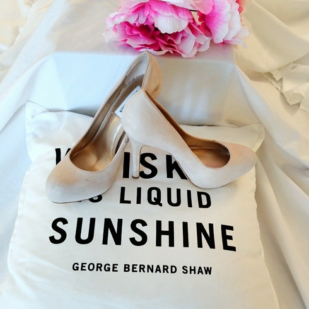 Steve Madden Nude Suede Pumps Heels